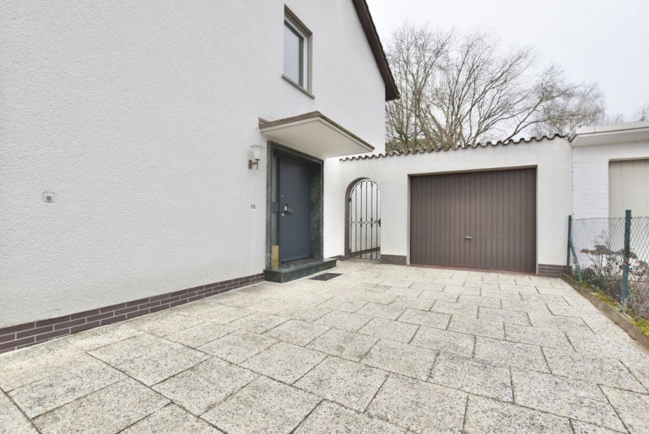 DSC 1027 Zweifamilienhaus Hanau Kesselstadt