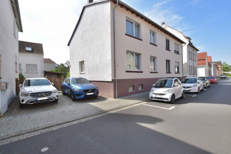 DSC 0059 Heusenstamm Doppelhaush�lfte +++ ERFOLGREICH VERKAUFT +++ Gepflegte Doppelhaush�lfte mit S�d-Garten, Carport, 5 Zimmern