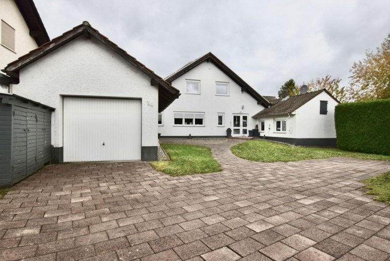 DSC 0305 Nidderau Einfamilienhaus Erfolgreich verkauft: Einfamilienhaus, offenes Wohnen, Kaminofen, modernisiert, Privatgarten